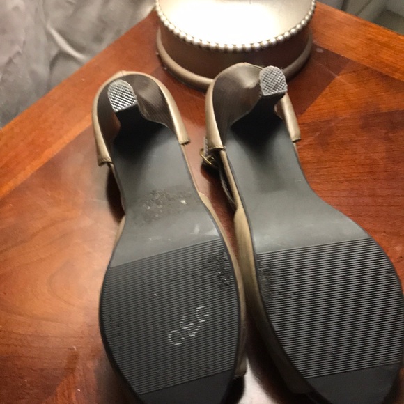 Sandals - Picture 4 of 4